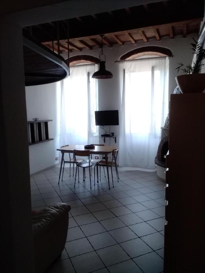 Casina Del Porto Villa ลีวอร์โน ภายนอก รูปภาพ